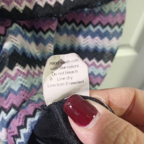 Multicolor Chevron Women's Top - Picture 10 of 10